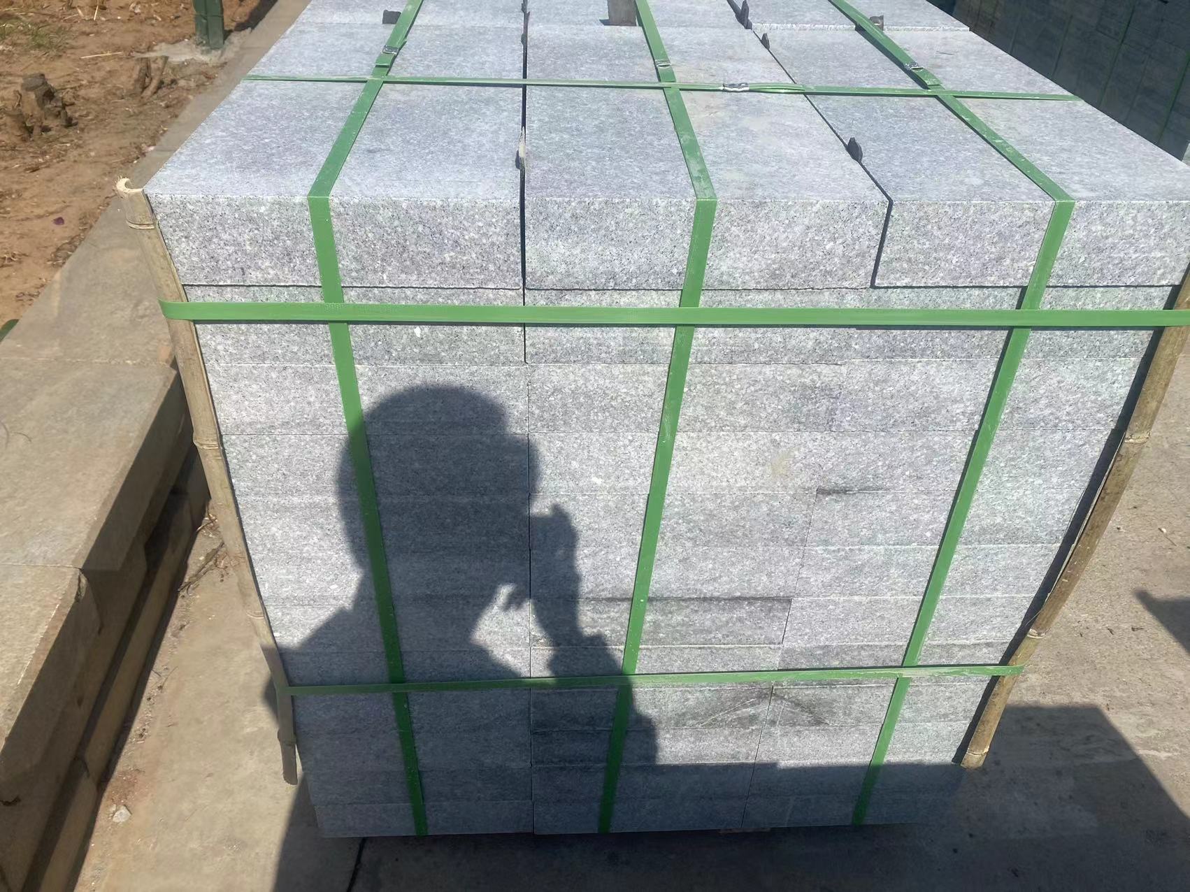 路沿石加工，還在用傳統(tǒng)方式嗎？看看這個(gè)新技術(shù)！(圖1)