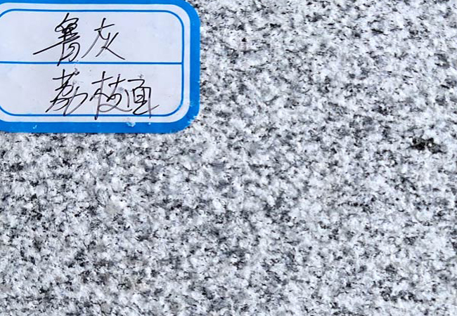 珍貴紋理設(shè)計(jì)：如何將黃銹石用于建筑裝飾中？(圖2)