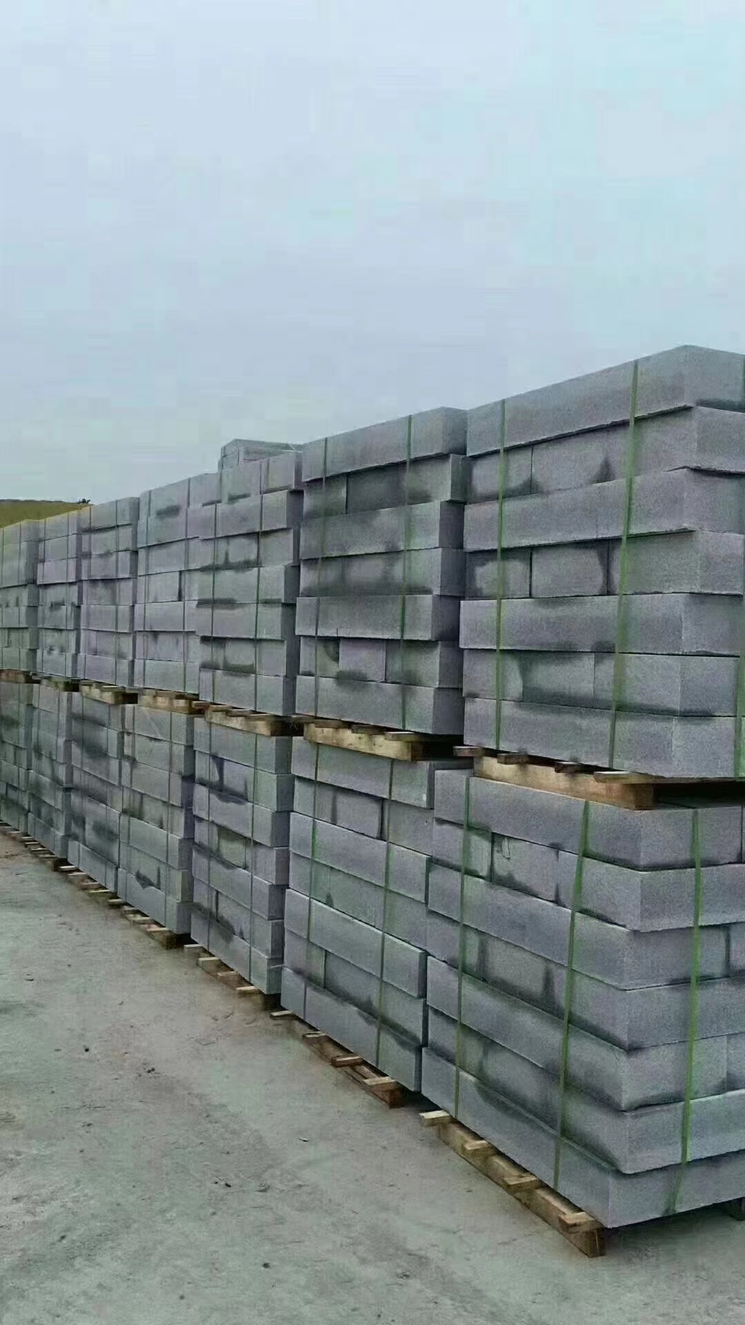 山水灰芝麻灰石材價(jià)格(圖1)