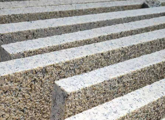 探索黃銹石雕刻的魅力：大自然中的藝術(shù)品(圖3)