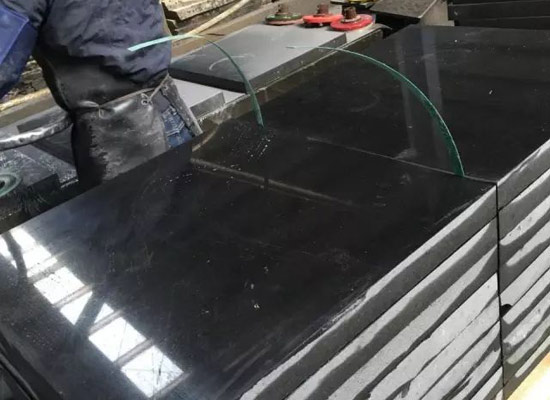 芝麻灰干掛石材，讓建筑更具環(huán)保與可持續(xù)發(fā)展理念(圖3)