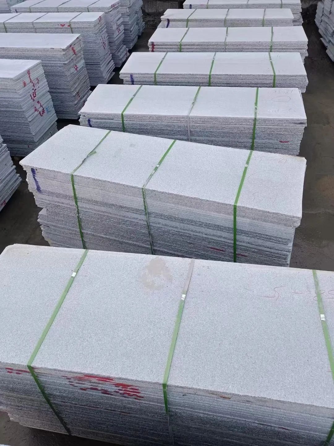 3公分厚300×600石材：芝麻黑、芝麻灰、芝麻白花崗巖種類及價(jià)格(圖18)