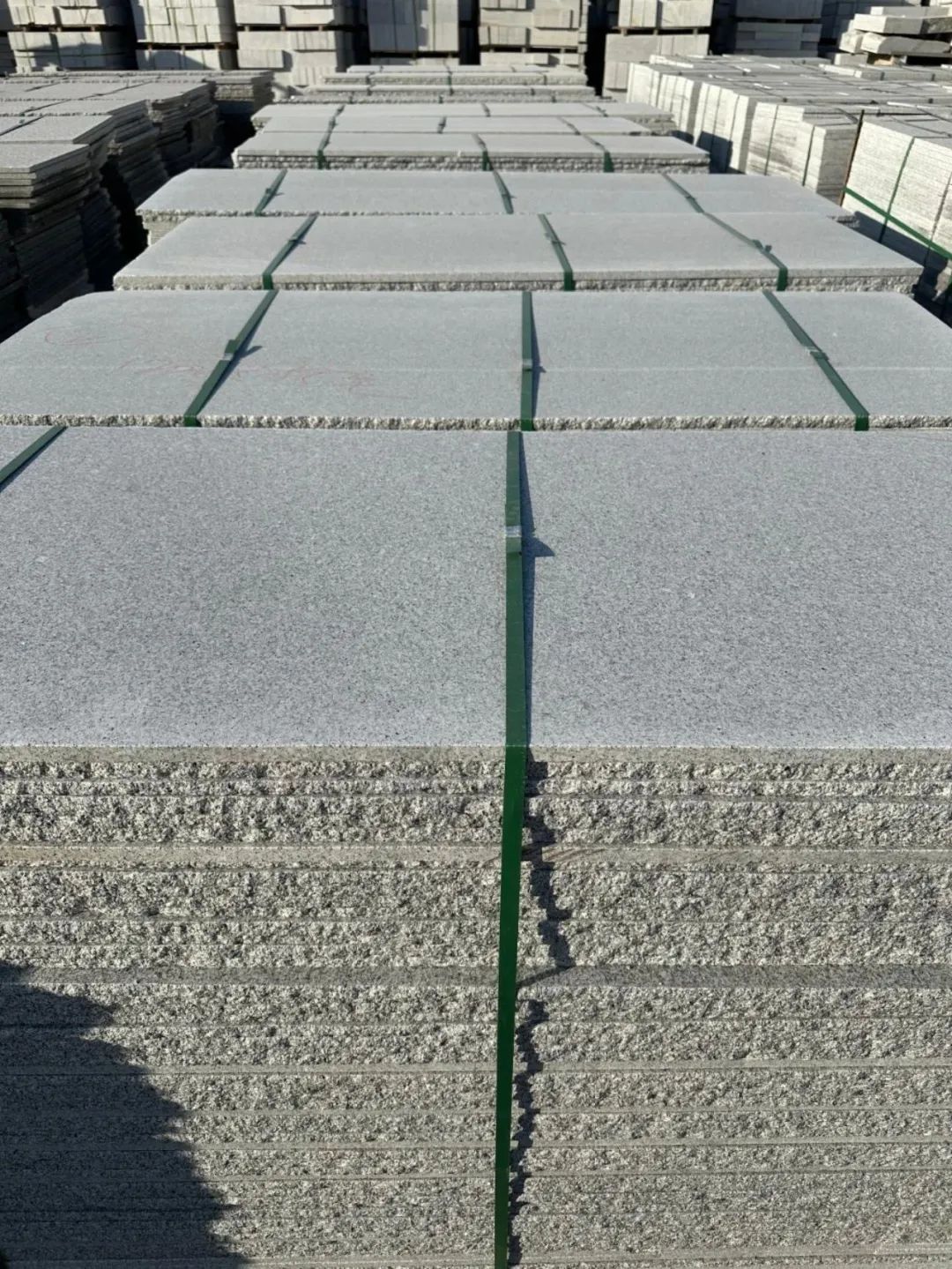 3公分厚300×600石材：芝麻黑、芝麻灰、芝麻白花崗巖種類及價(jià)格(圖20)