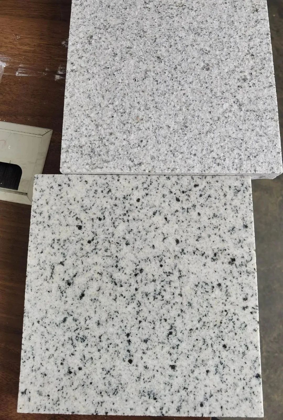 3公分厚300×600石材：芝麻黑、芝麻灰、芝麻白花崗巖種類及價(jià)格(圖29)