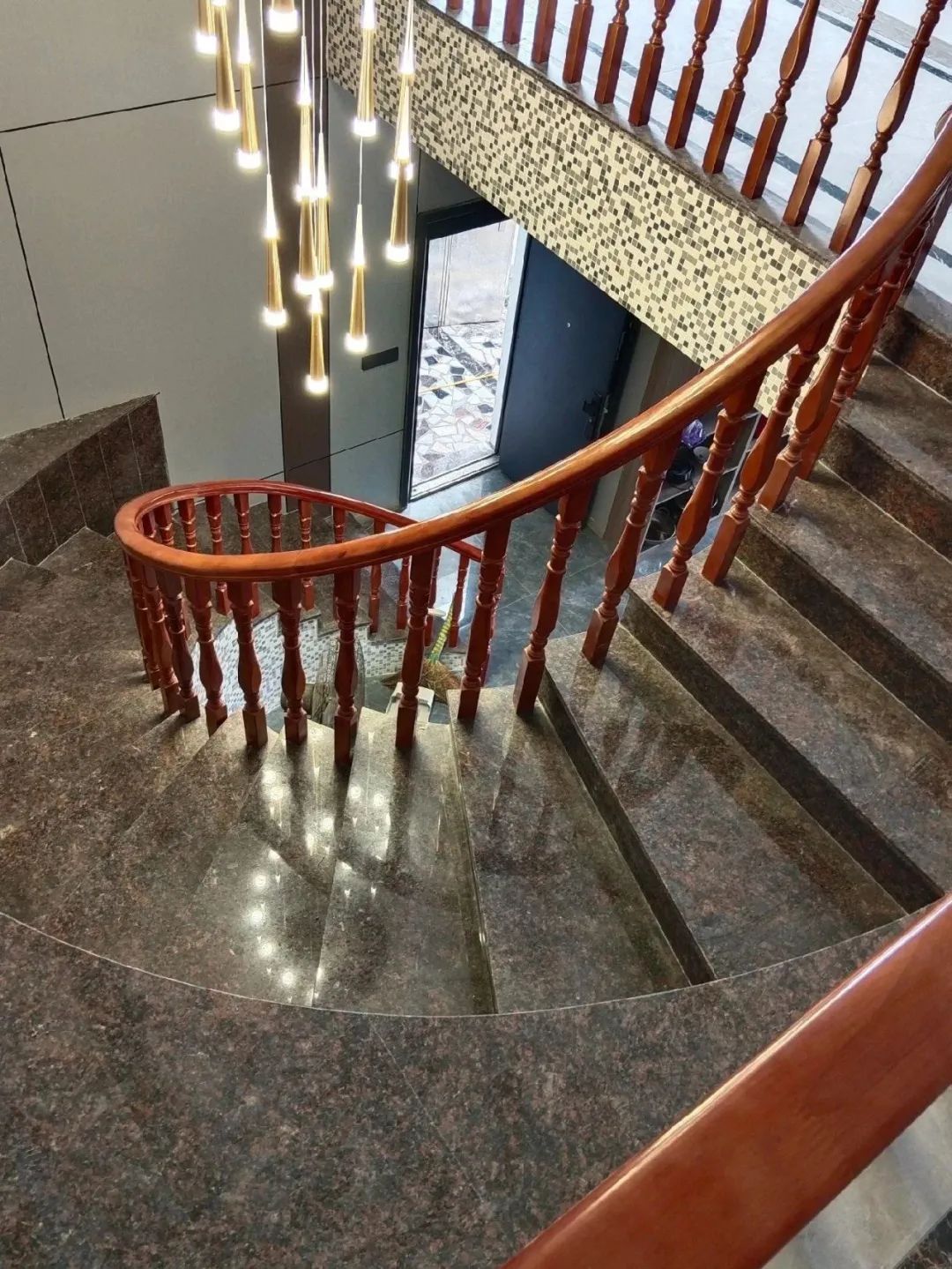 英國棕石材：黑棕與紅棕石材加工價(jià)格差異的原因分析(圖19)