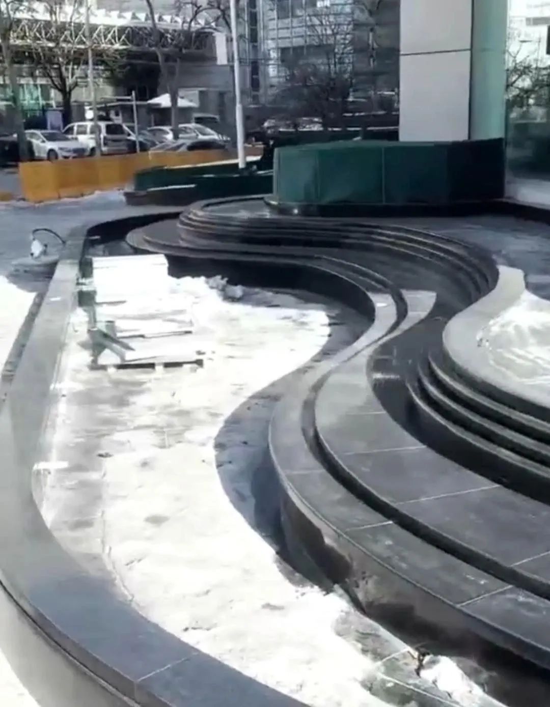 水景石材設(shè)計(jì)新潮流：黑色石材的魅力與獨(dú)特加工工藝(圖4)