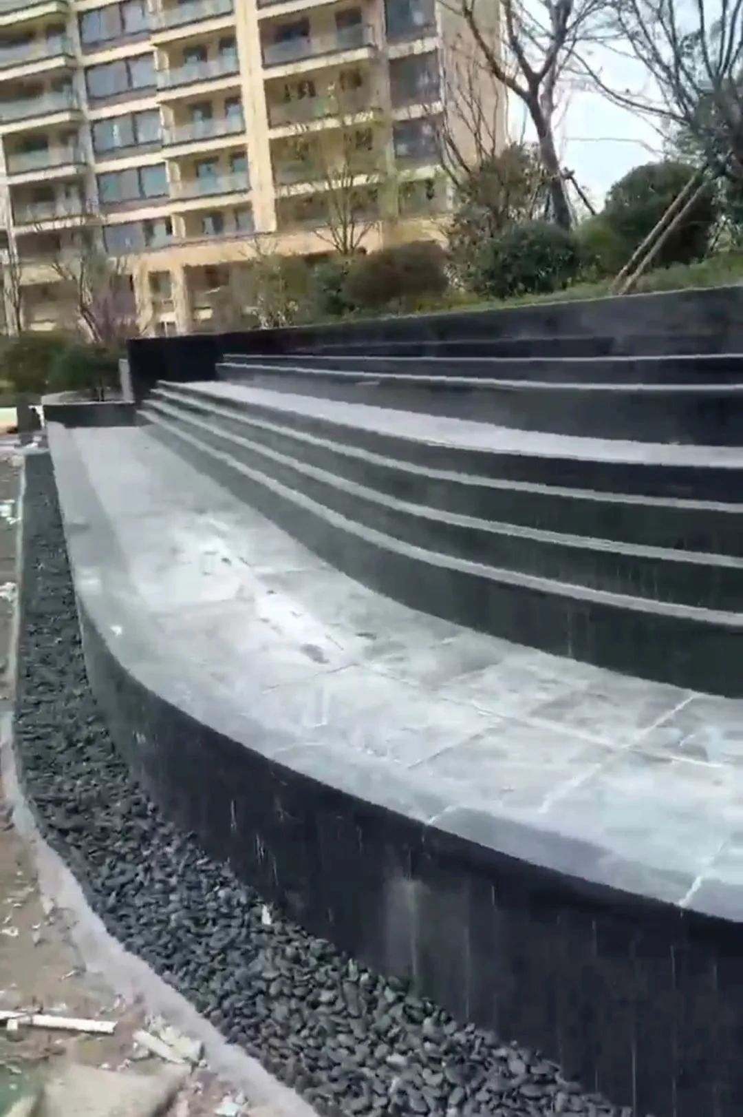 水景石材設(shè)計(jì)新潮流：黑色石材的魅力與獨(dú)特加工工藝(圖7)