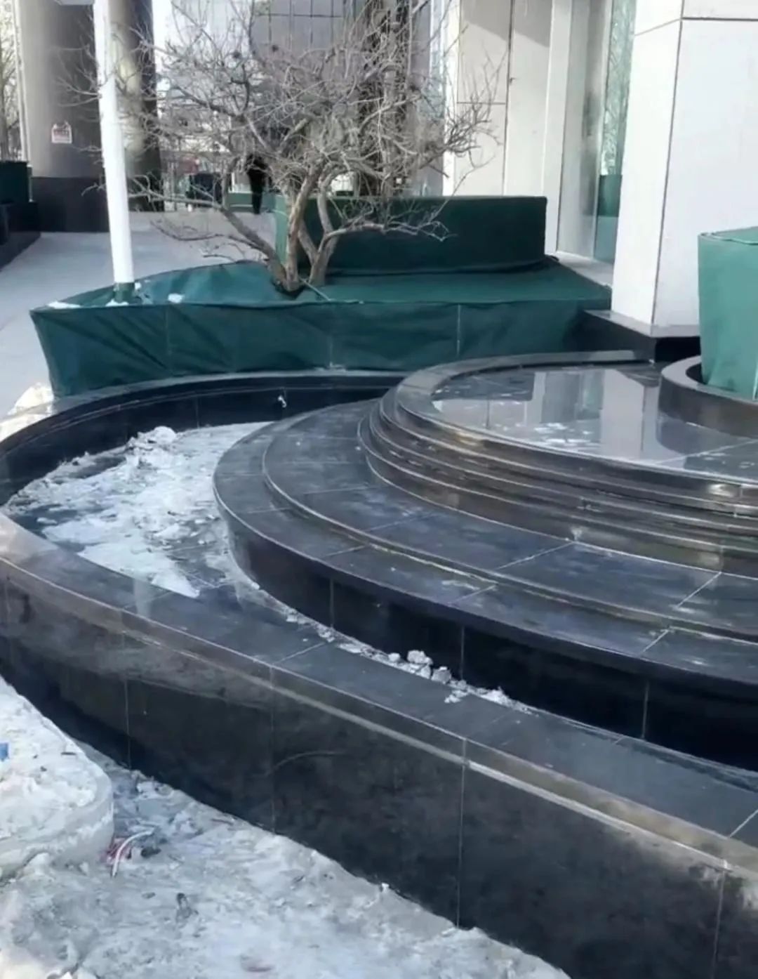 水景石材設(shè)計(jì)新潮流：黑色石材的魅力與獨(dú)特加工工藝(圖8)