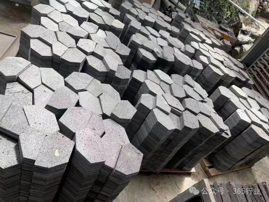 山東g654芝麻黑、章丘黑石材廠家怎么控制質(zhì)量(圖1)