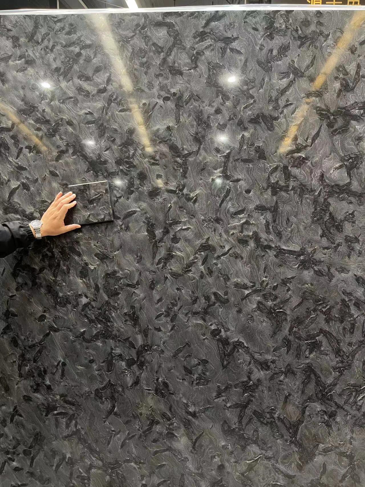 安哥拉黑花崗巖光面與皮革面對比