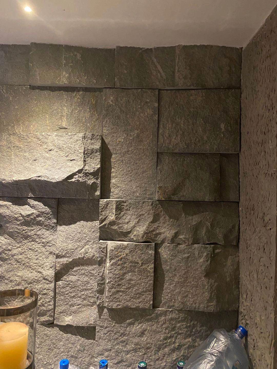 中國(guó)黑石材自然面景墻(圖1)