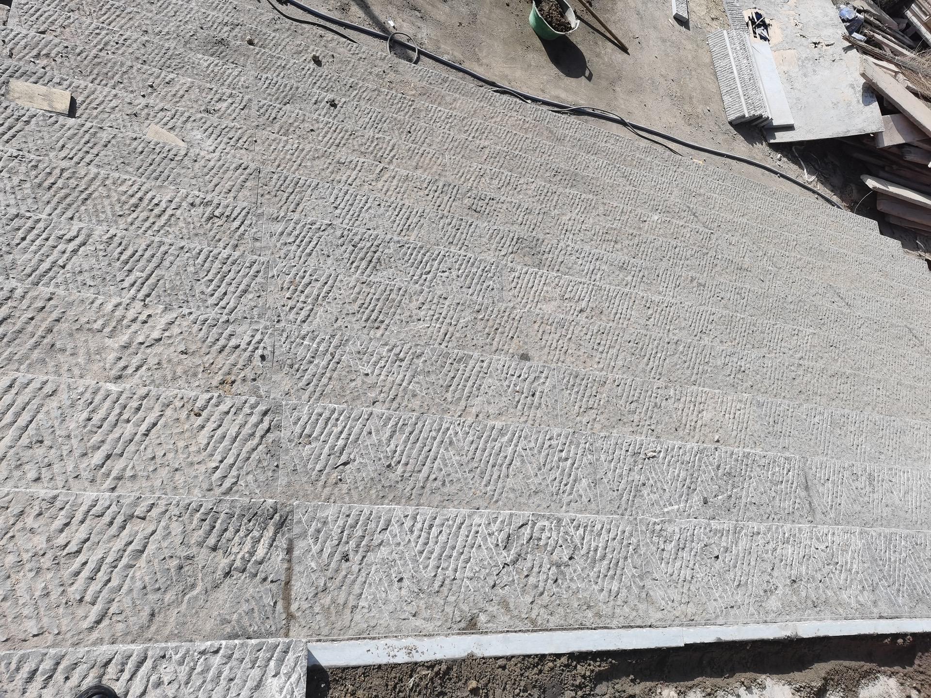 老石板石材價(jià)格與顏色選擇