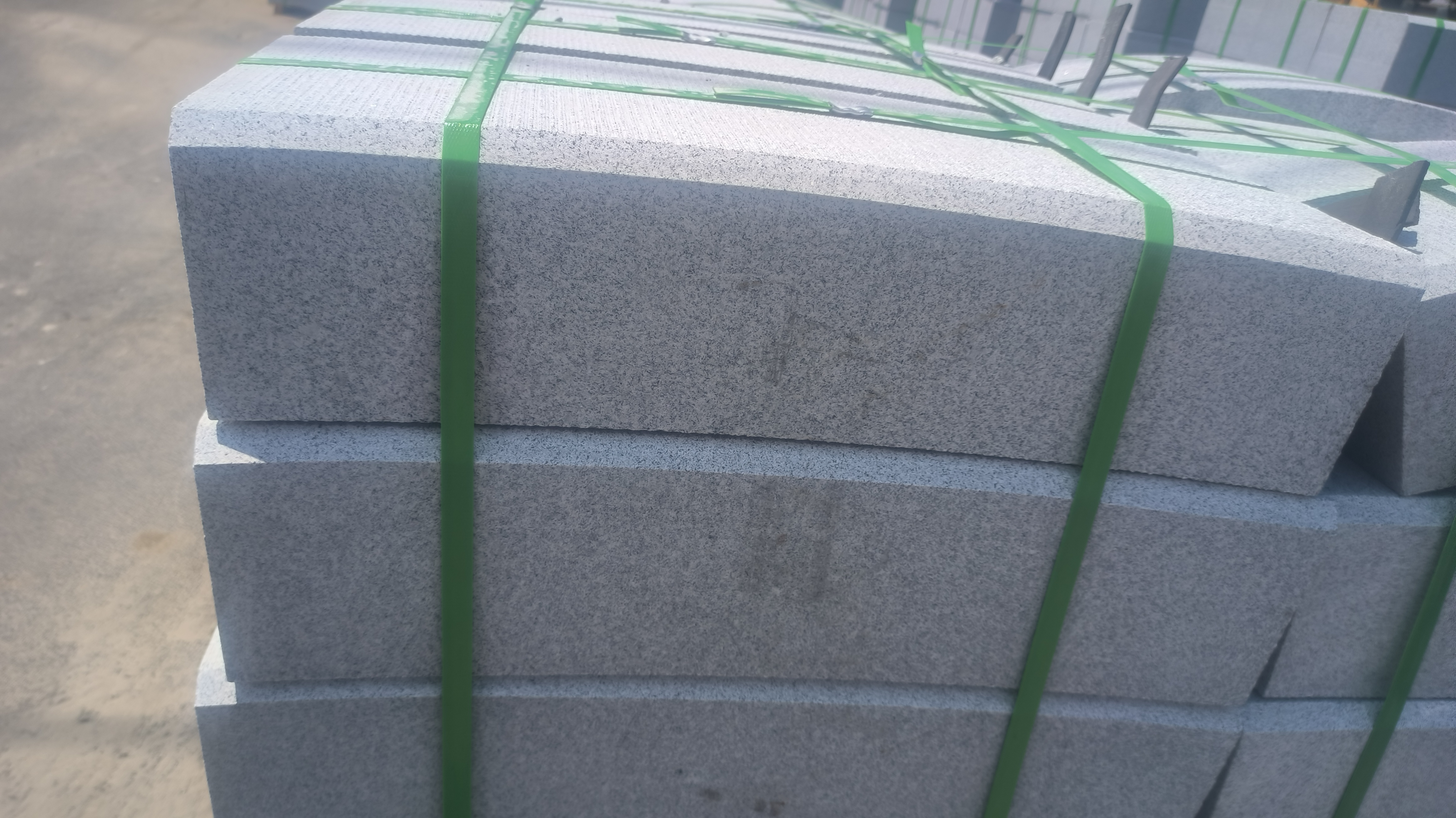 如何聯(lián)系路沿石廠家獲取芝麻白芝麻灰芝麻黑產(chǎn)品(圖2)