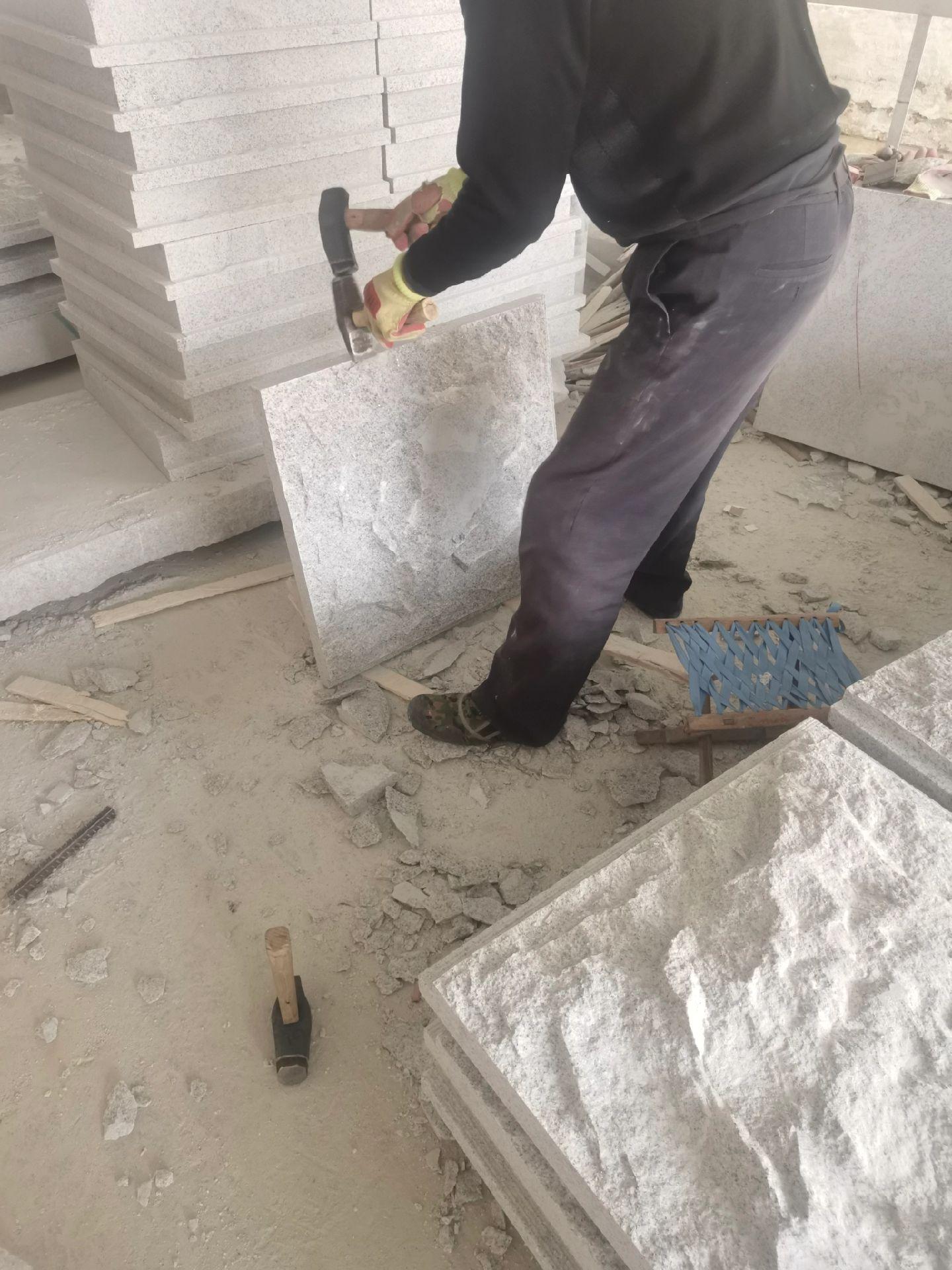 芝麻白蘑菇石外墻裙邊緣裝飾石材加工