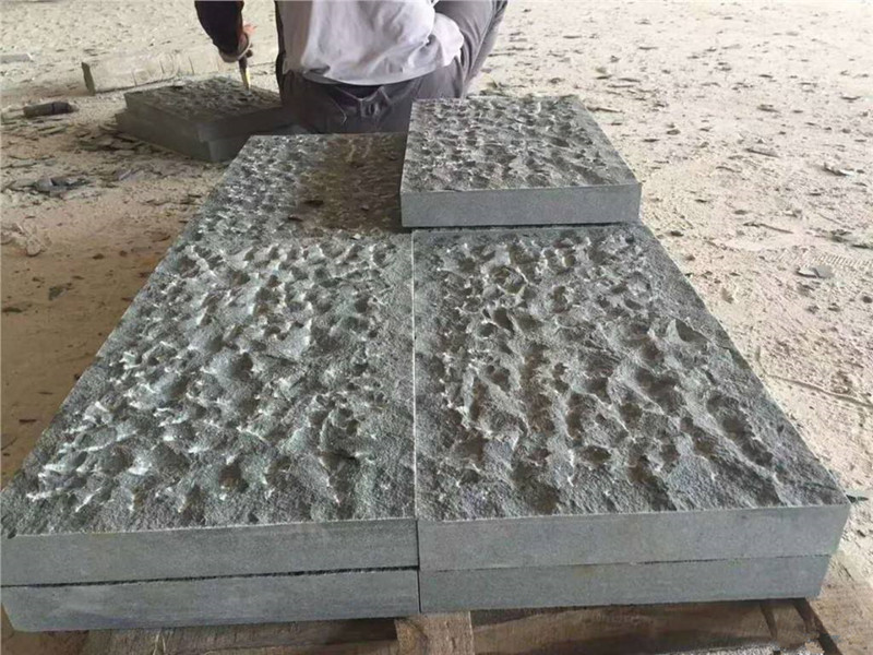 青石板上留著誰(shuí)的夢(mèng)啊