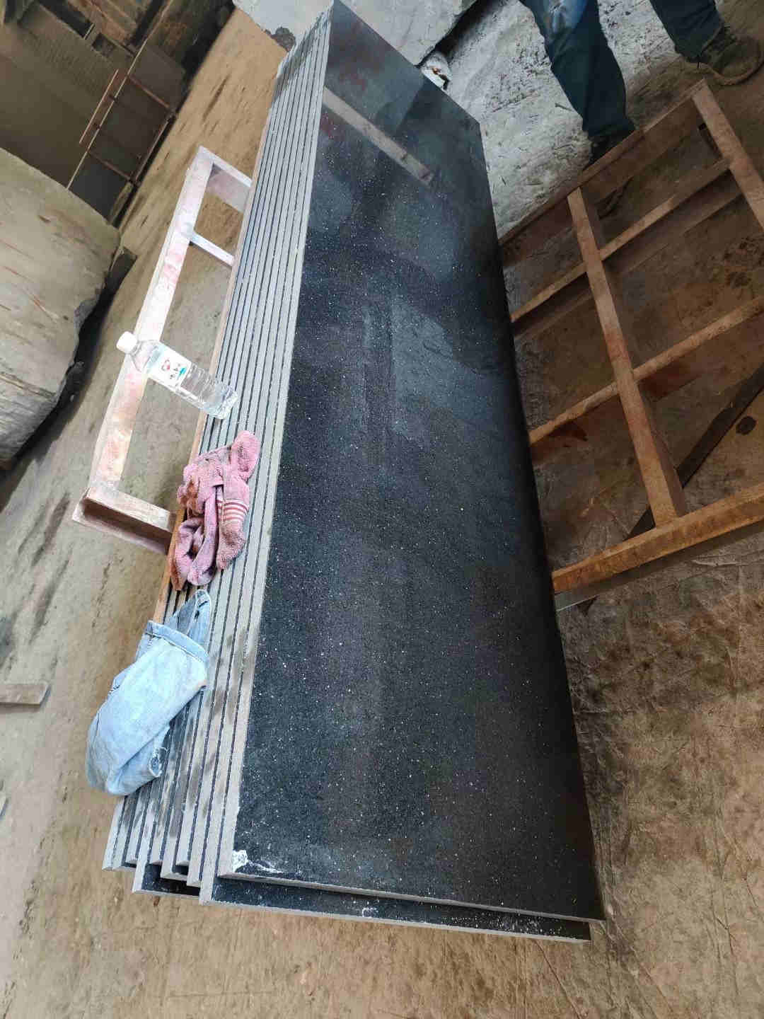 蒙古黑花崗巖火燒板(圖2)