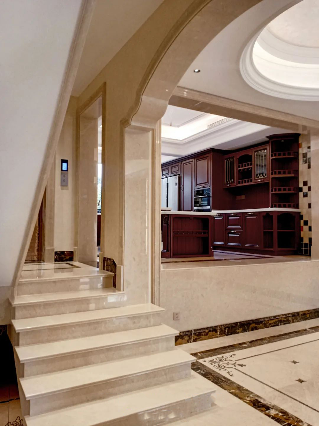 臺階石立板加工規(guī)格面層及注意事項