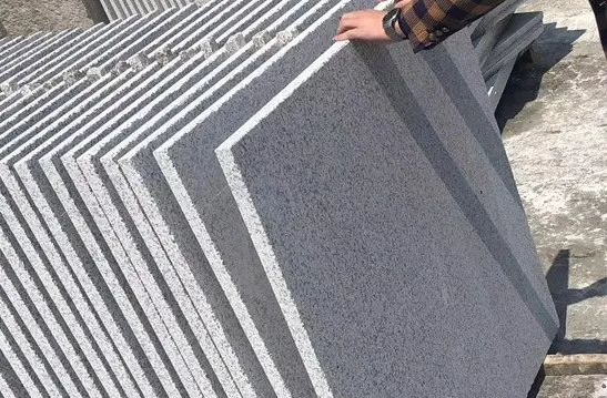 離我最近的芝麻白石材廠家