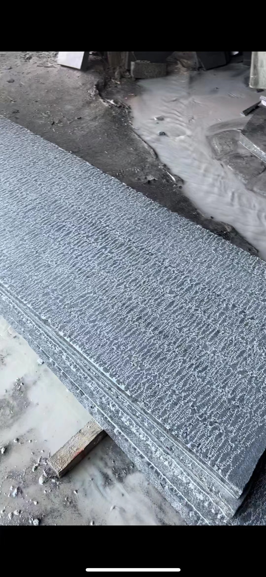 3公分地鋪石防滑面用章丘黑火燒板價(jià)格與本地石材廠家參考(圖3)