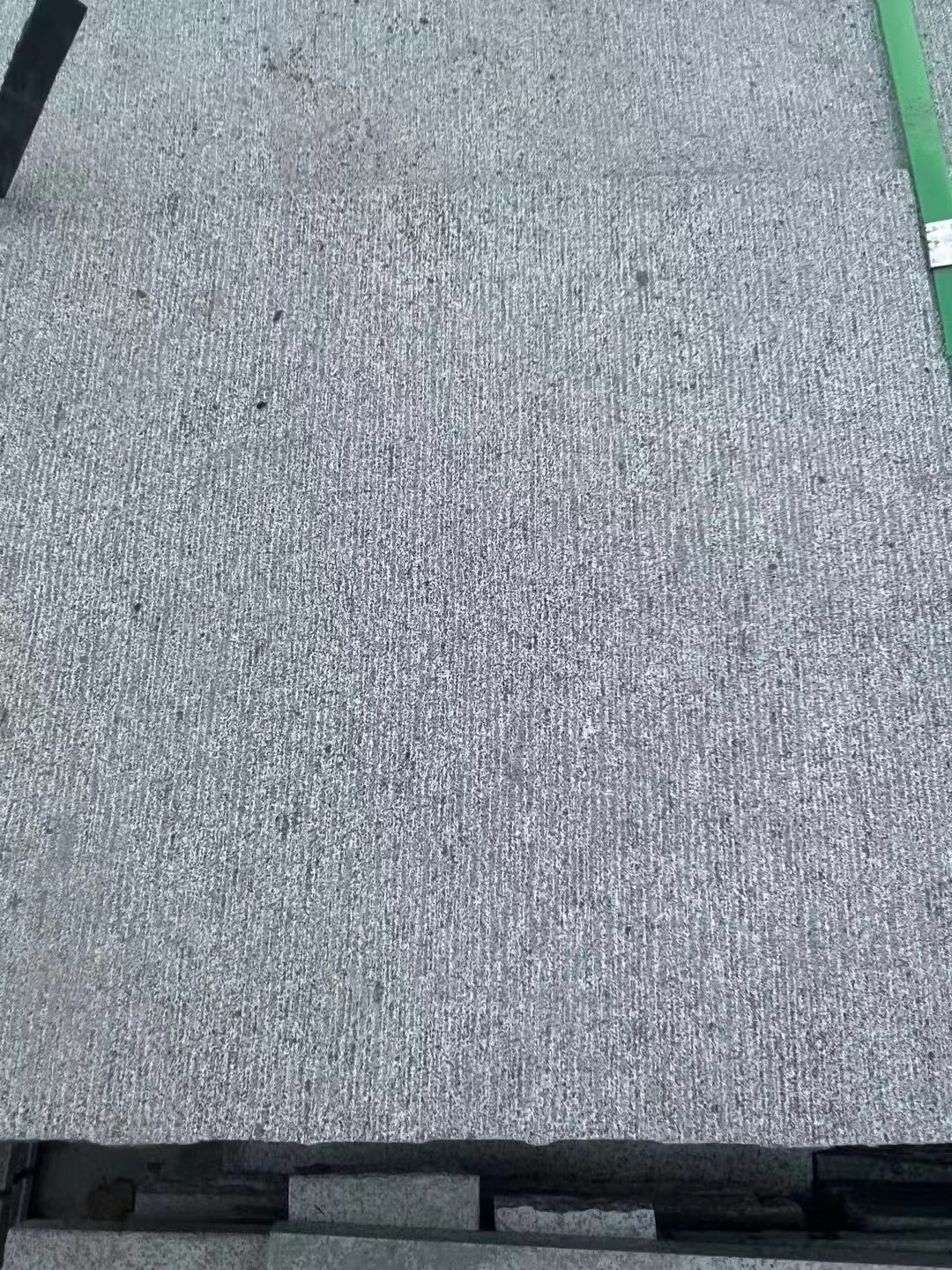 芝麻黑g654花崗巖荔枝面石材廠家