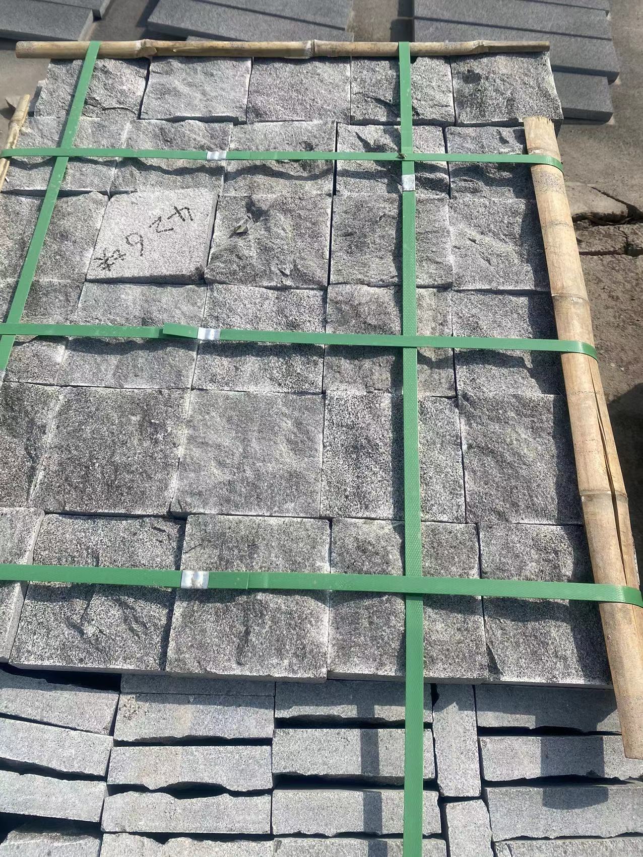 芝麻黑石材廠家火燒板供應(yīng)與立方報價