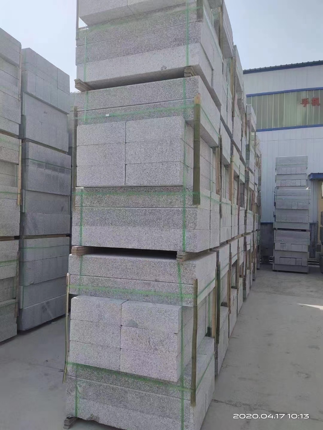 芝麻灰火燒板地鋪石每平米廠家價(jià)(圖2)