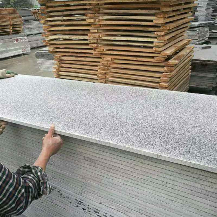 花崗巖芝麻灰與芝麻灰的價(jià)格(圖1)