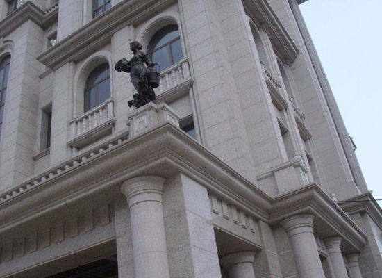 大理石在極端氣候下能撐多久？南極科考站的意外發(fā)現(xiàn)(圖2)