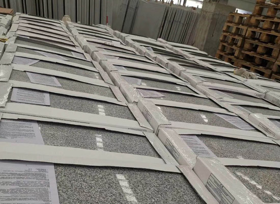 石材開采花崗巖顏色密度有很大的區(qū)別？