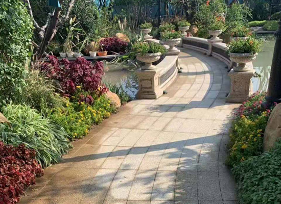 小院石材鋪貼前需確認(rèn)的地鋪石尺寸規(guī)格與墊層結(jié)構(gòu)要求