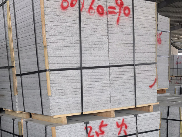 荒料開采后如何分級運(yùn)輸至加工廠