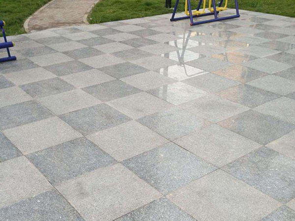 廣場(chǎng)地鋪花崗巖縫寬如何控制？