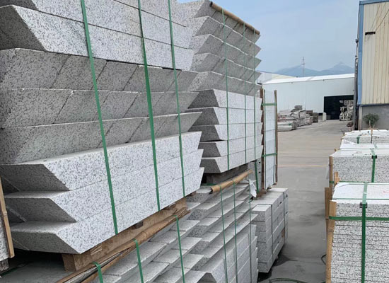 花園小院景觀：四季皆美的植物搭配方案