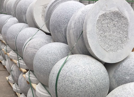 地鋪石鋪在小院中需考慮的尺寸適配性與墊層構(gòu)造規(guī)范