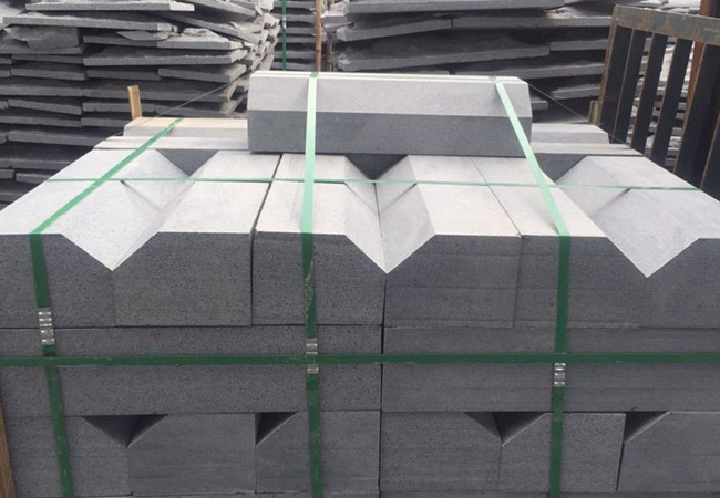 石材鋪裝風(fēng)化斷裂后修補(bǔ)更換方法