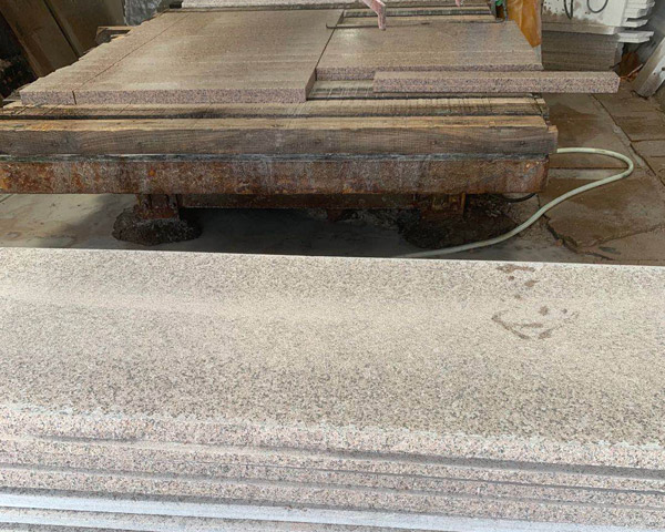 碎拼冰裂紋文化石鋪地片石不規(guī)則多邊形石材(圖2)