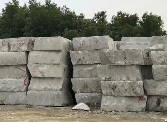 芝麻白石材的產(chǎn)地及密度是多少？