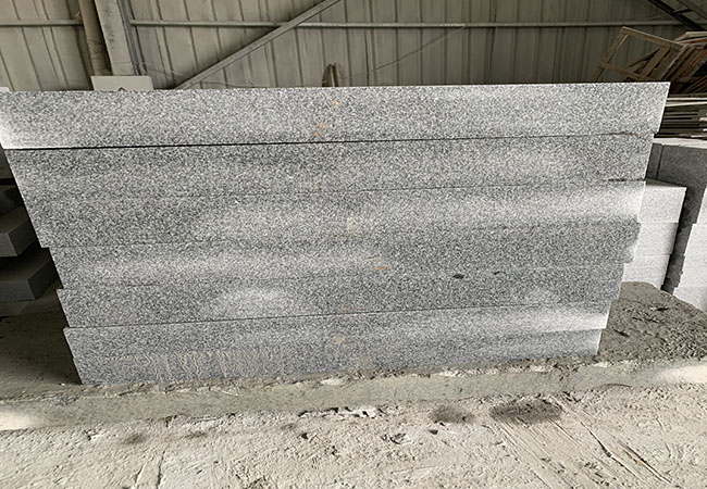 探索石護欄桿的多元化設(shè)計與施工技術(shù)！(圖2)