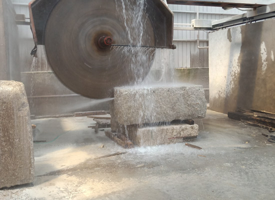 花崗巖石材價(jià)格多少？