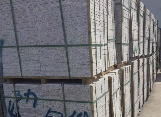 芝麻白石材泛堿怎么處理？