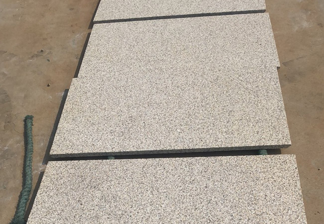 花崗巖黃銹石荔枝面價(jià)格多少一立方