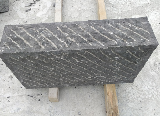 芝麻黑花崗巖廠家電話及石材價(jià)格相關(guān)信息