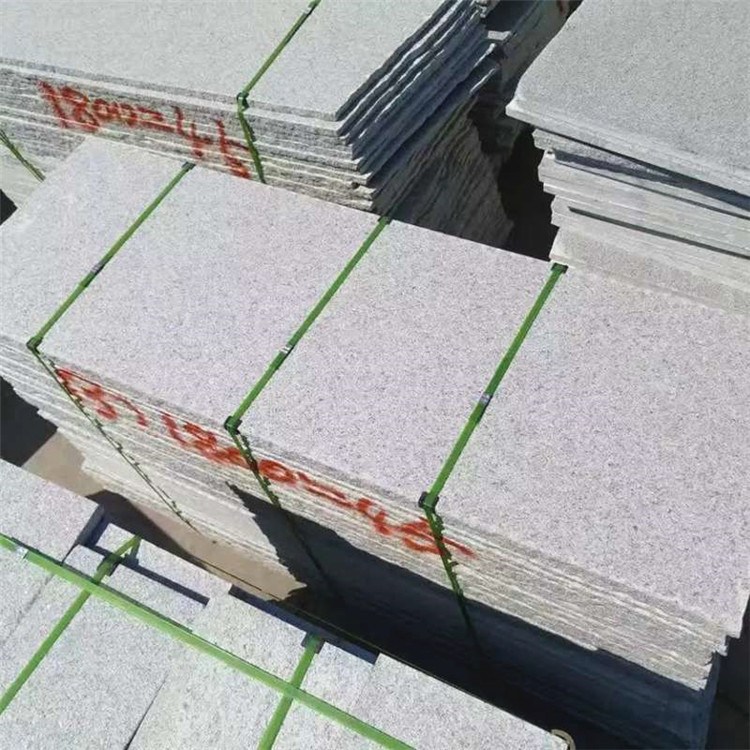 【臨沂芝麻灰花崗巖】|嘉潤(rùn)石材廠（深灰魯灰、淺灰）路沿石價(jià)格(圖6)