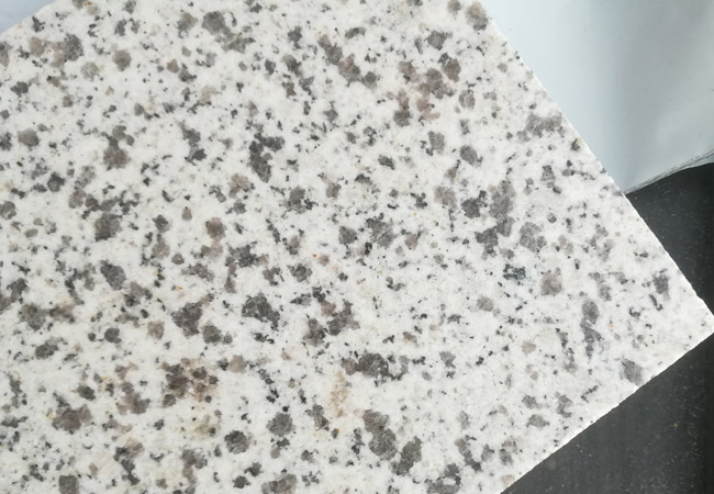 芝麻灰花崗巖廠家產(chǎn)品維護(hù)清潔方法