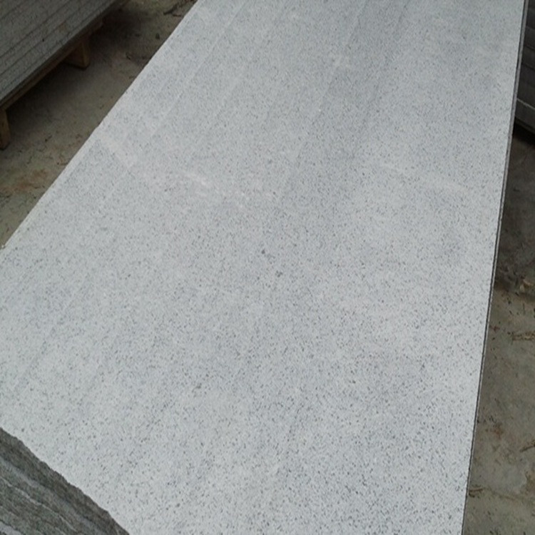 芝麻黑花崗巖做廣場(chǎng)壓邊石時(shí)的倒角形式與轉(zhuǎn)角收口常見做法(圖6)