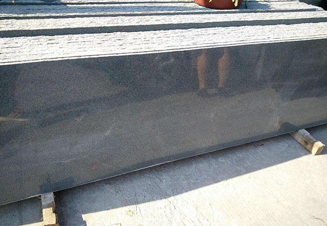 芝麻黑花崗巖荒料價格多少