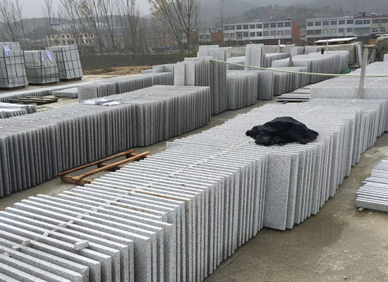 花崗巖與石灰?guī)r物理特性及常見用途