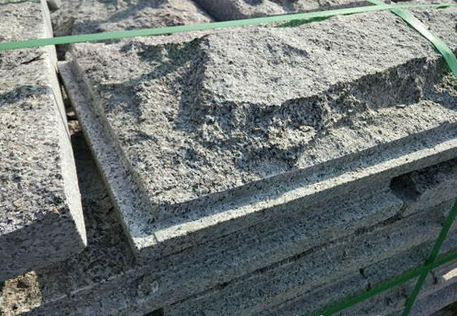 從材質(zhì)到顏色，石材壓頂石的選購指南大揭秘