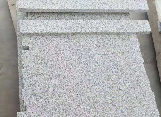 芝麻黑花崗巖廠家聯(lián)系電話與石材價(jià)格參考