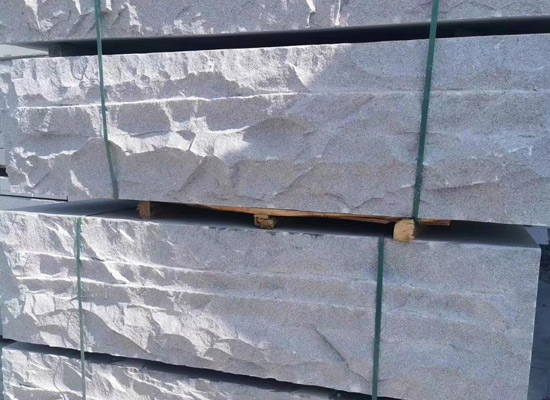 小院石材鋪裝時墊層應(yīng)達(dá)到的密實度與厚度基礎(chǔ)要求